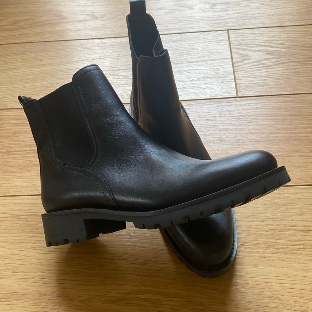 Like New Sam Edelman Women's Jaclyn Ankle Boot.